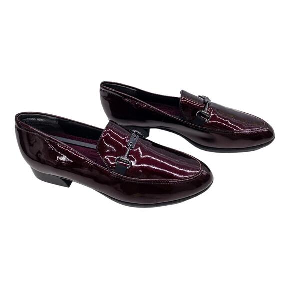 New Munro Shoes Harrison II Ruby Red Patent Leather Bit Accent Loafers 7 - Picture 2 of 11